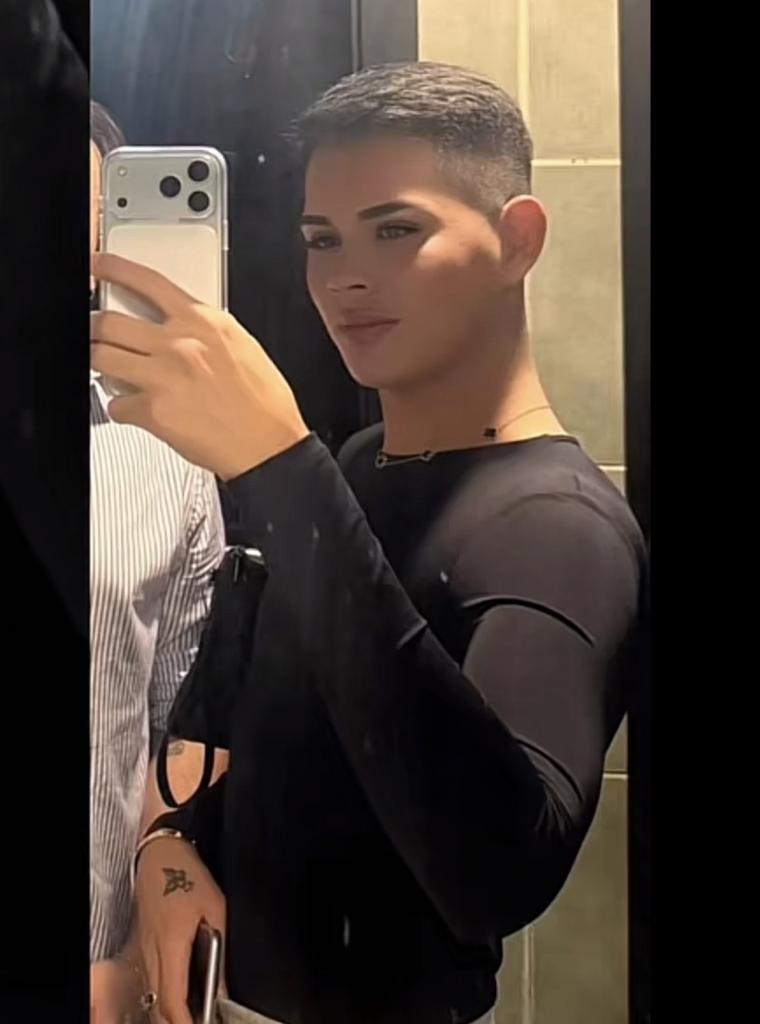 Chico busca chica en Las Palmas: 