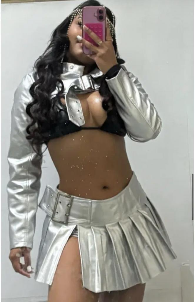 Chica busca chico en Málaga: Chica busca chico