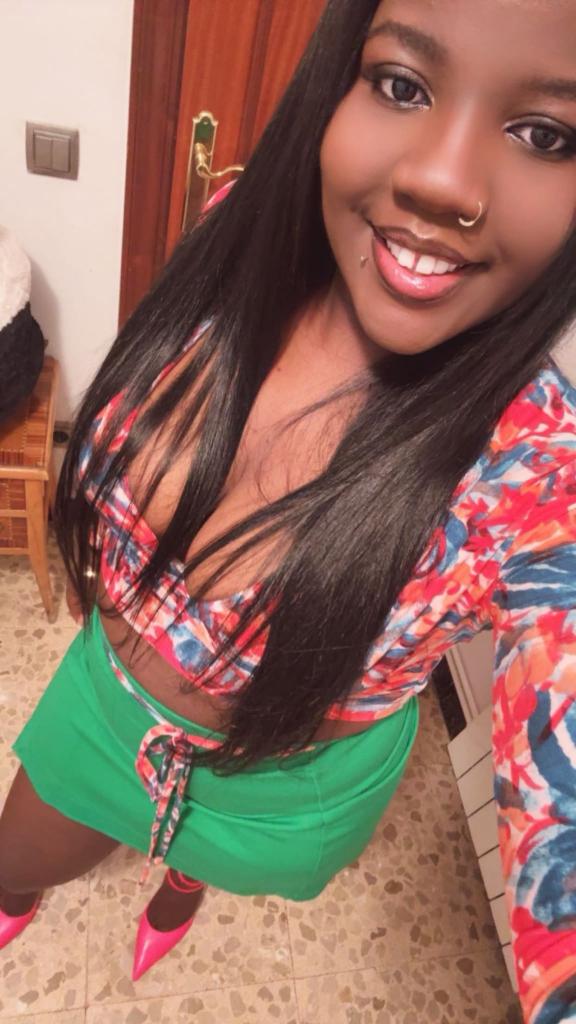 692622837: Chica busca chico en Cantabria