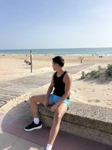 631232992: Chico busca chica en Barcelona