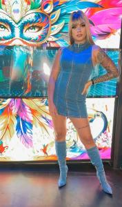 607296166: Chica busca chico en Barcelona