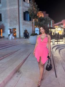 661772675: Chica busca chico en Barcelona