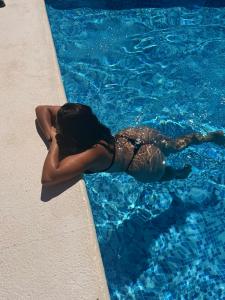 661772675: Chica busca chico en Barcelona