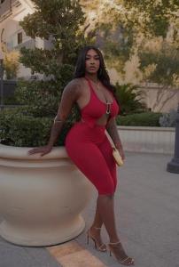 745035775: Chica busca chico en Sevilla