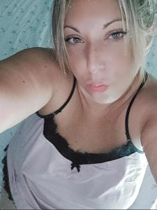 642114088: Chica busca chico en Granada