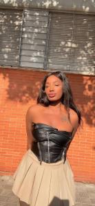 603538510: Chica busca chico en Sevilla