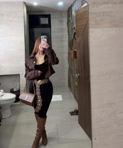 631372815: Chica busca chico en Alicante