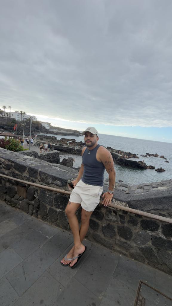 Chico busca chica en Tenerife: 