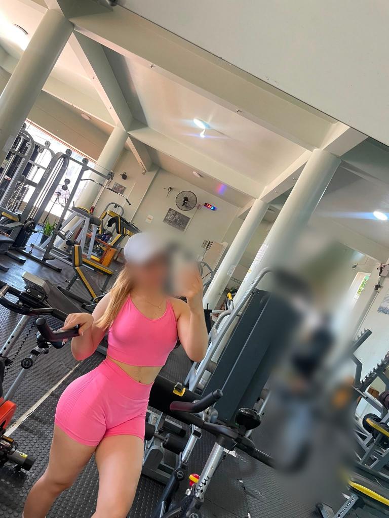 Chica busca chico en Cádiz: 