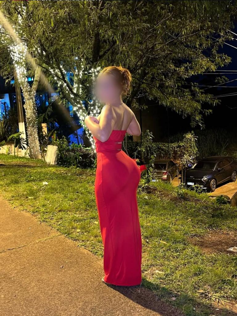 Chica busca chico en Cádiz: 
