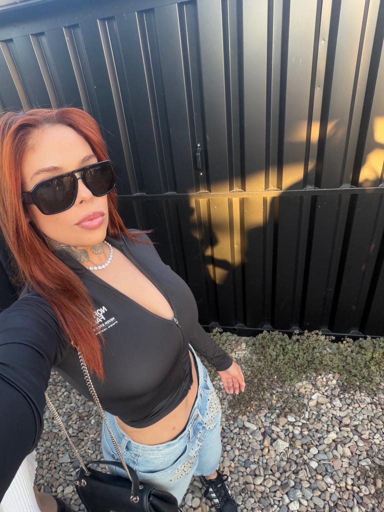 Chica busca chico en Cádiz: 