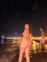 661772675: Chica busca chico en Barcelona