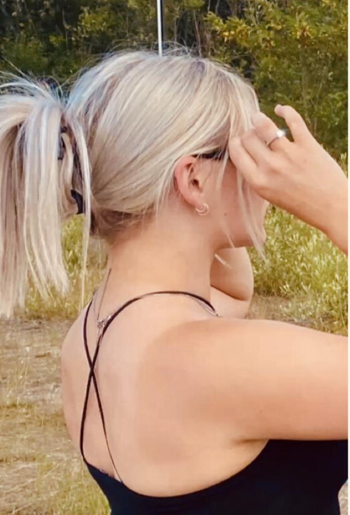 612236047: Chica busca chico en Málaga
