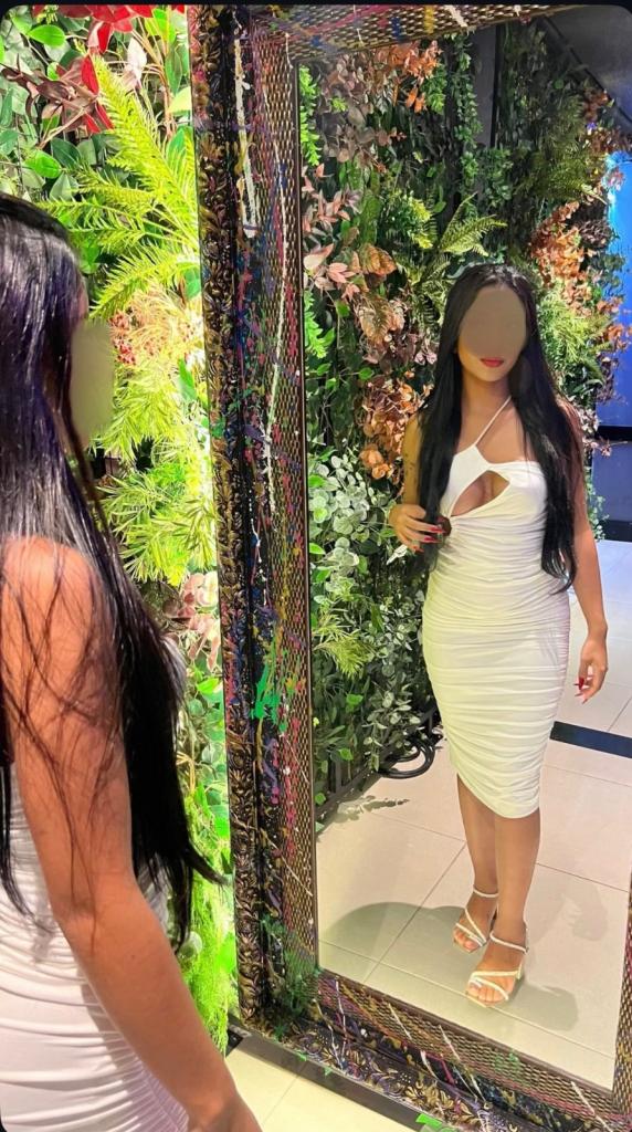 664468171: Chica busca chico en Almería