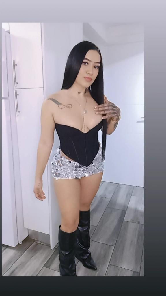 637071361: Chica busca chico en Sevilla