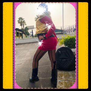 662697246: Chica busca chico en Sevilla