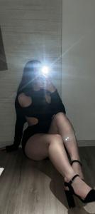 614915108: Chica busca chico en La Coruña