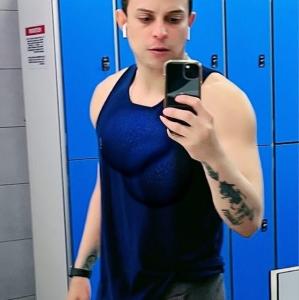 672586779: Chico busca chica en Gerona