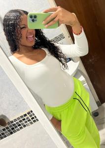 654427750: Chica busca chico en Madrid