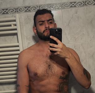 742072176: Chico busca chica en Sevilla