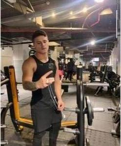 604958882: Chico busca chica en La Coruña