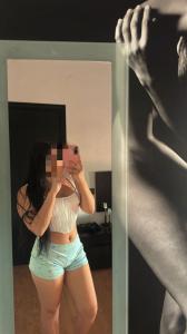 607219771: Chica busca chico en Málaga