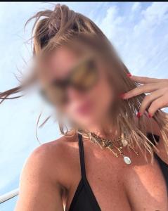 652475565: Chica busca chico en Barcelona