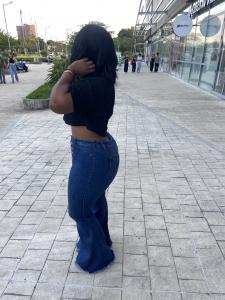 643907628: Chica busca chico en Barcelona