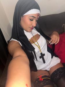 614881102: Chica busca chico en Sevilla