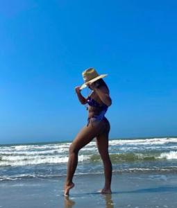 627882068: Chica busca chico en Cádiz