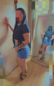 697683879: Chica busca chico en Gerona