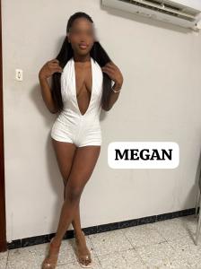 672549375: Chica busca chico en Gerona