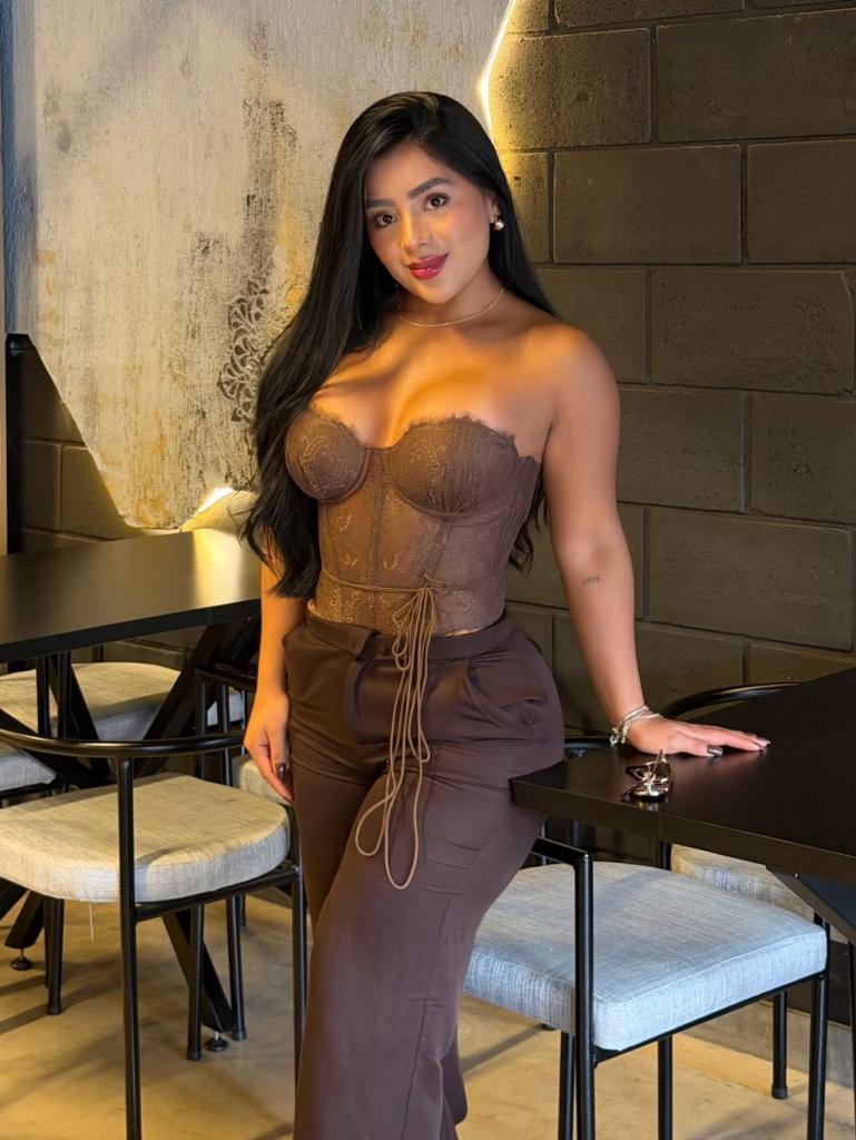 631225726: Chica busca chico en Barcelona