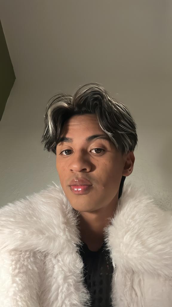 671589435: Chico busca chica en Valencia