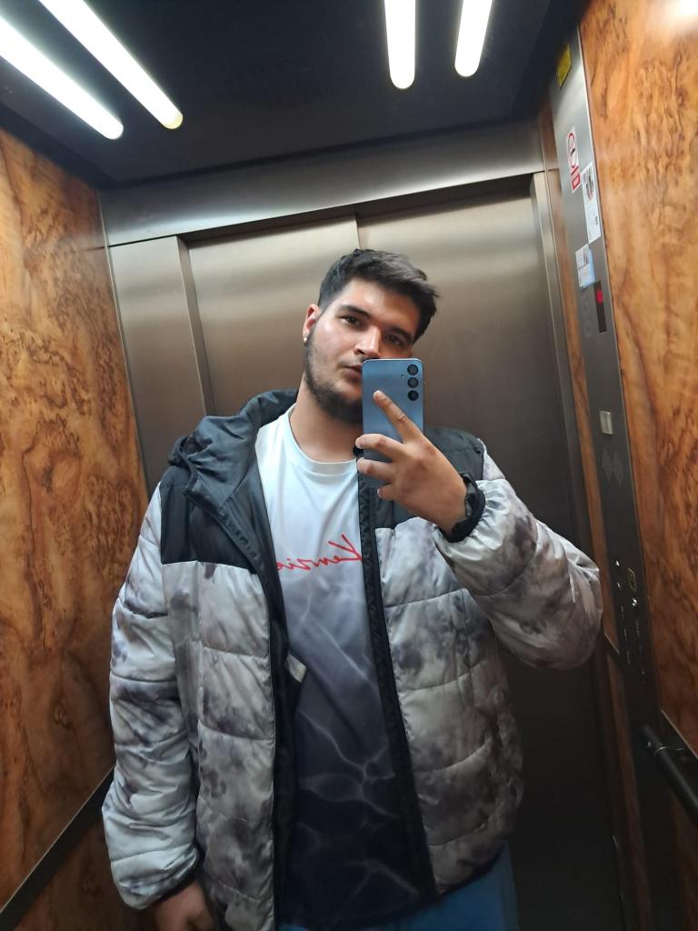 Chico busca chica en Asturias: 