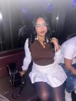 614881102: Chica busca chico en Sevilla