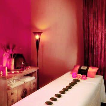 613176994: Chica busca chico en Madrid