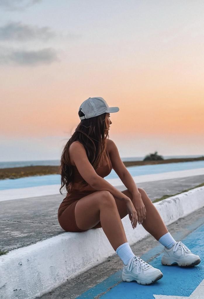 663187528: Chica busca chico en Pontevedra