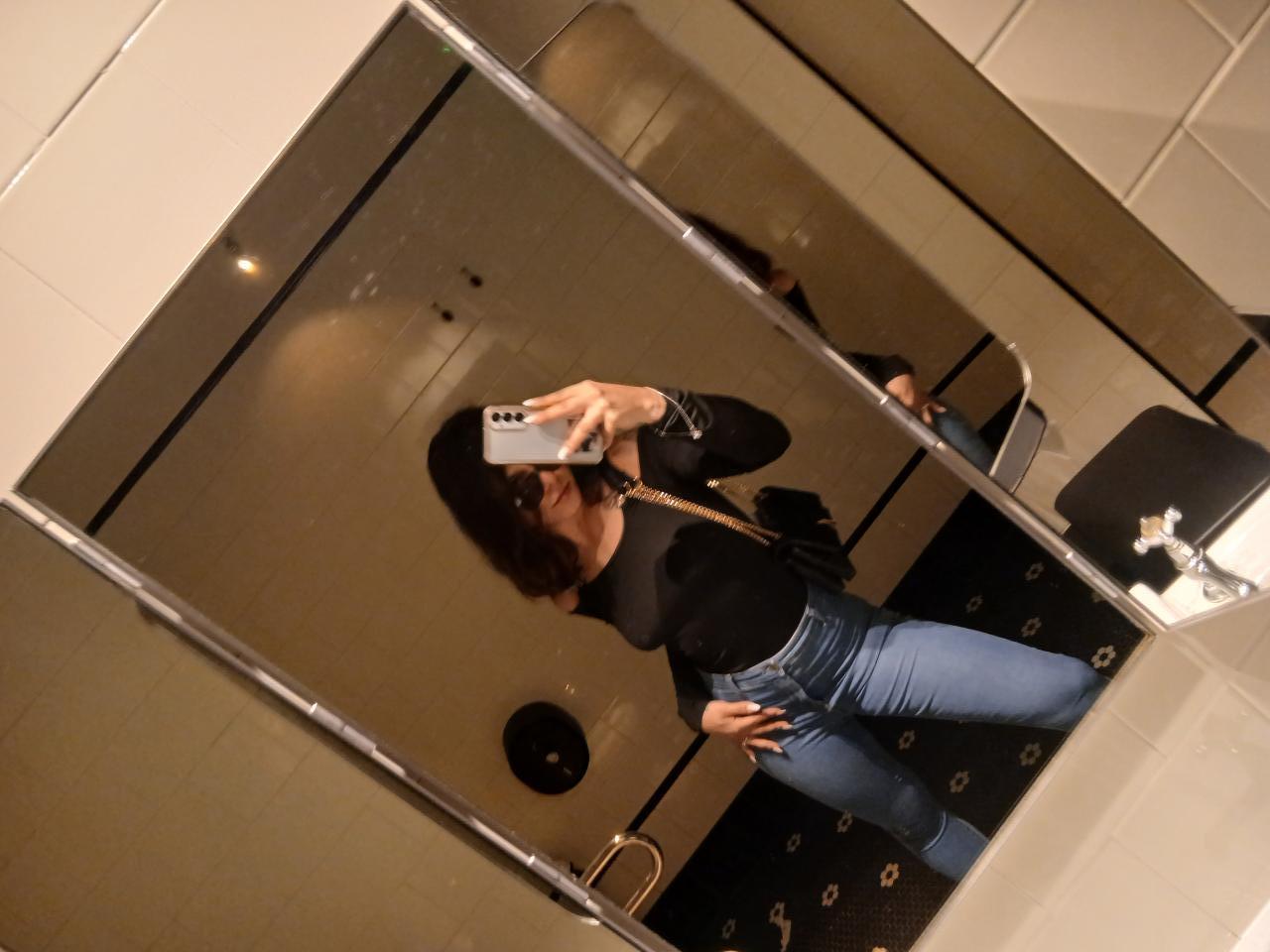 Chica busca chico en Cádiz: 