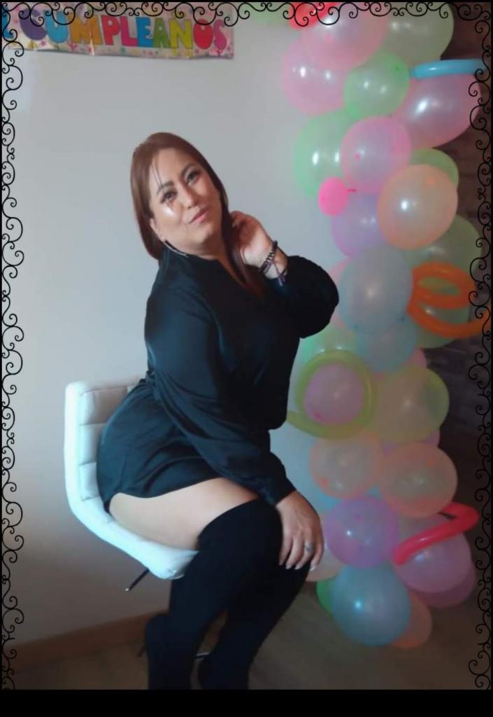 Chica busca chico en Tenerife: 