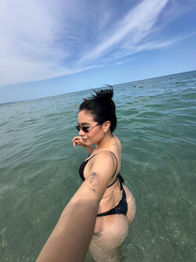 604384406: Chica busca chico en Málaga