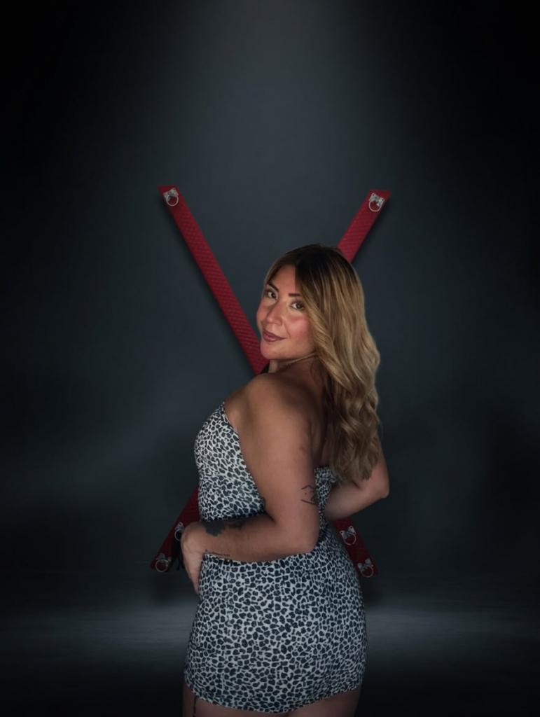 664248198: Chica busca chico en Sevilla