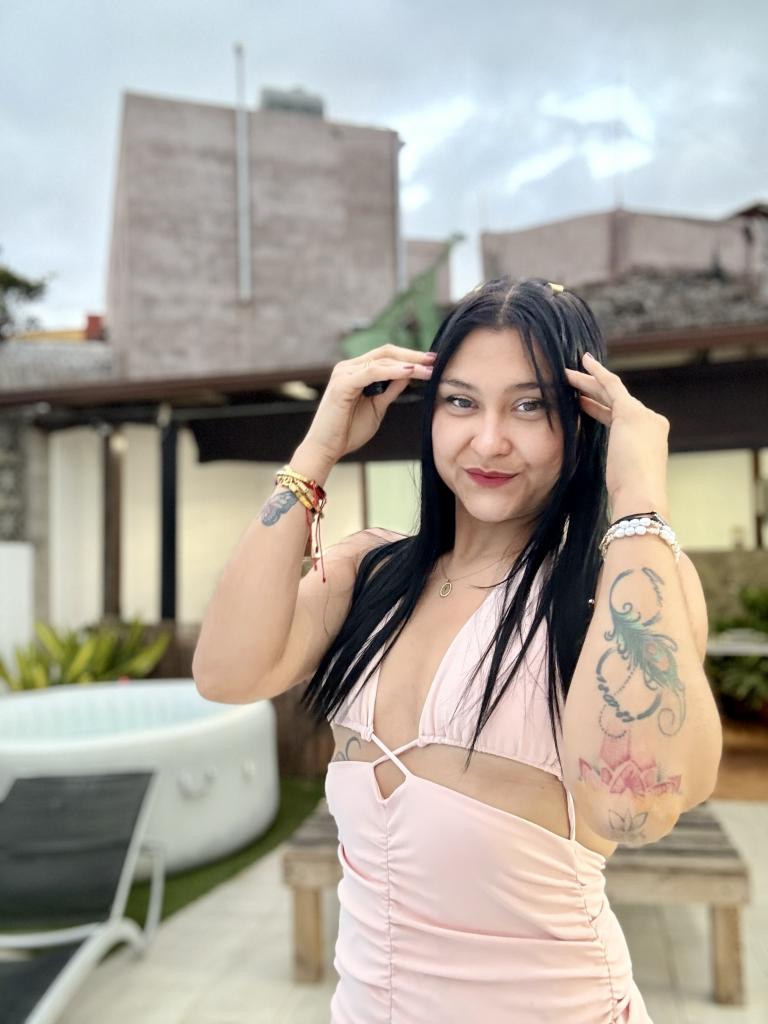 613943818: Chica busca chico en Pontevedra