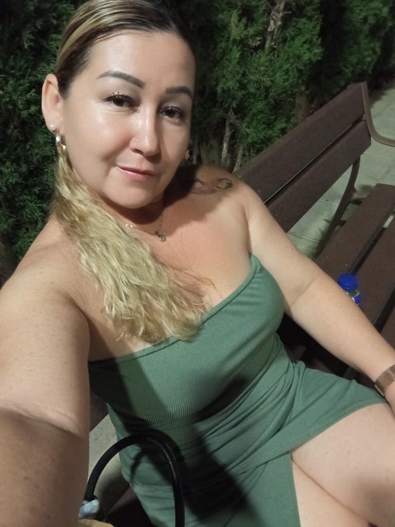 661369773: Chica busca chico en Mallorca