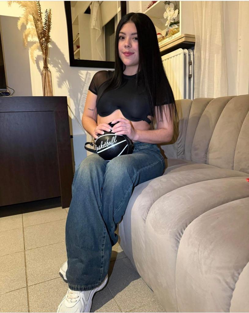 Chica busca chico en Murcia: Chica busca chico