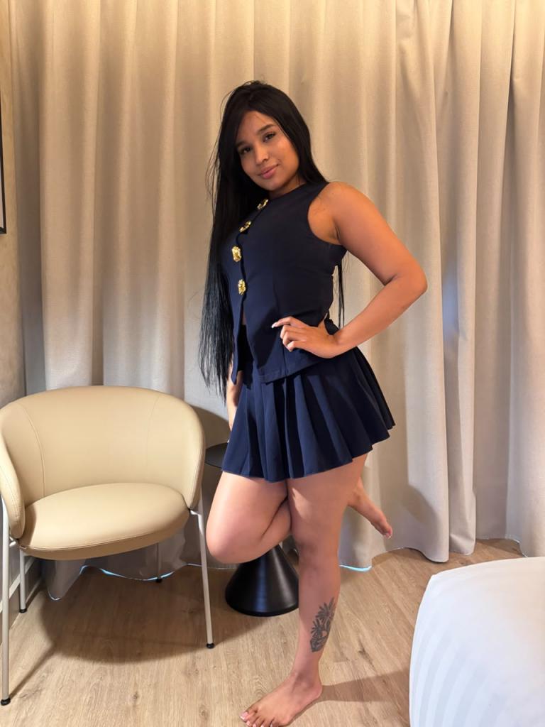612282427: Chica busca chico en Madrid