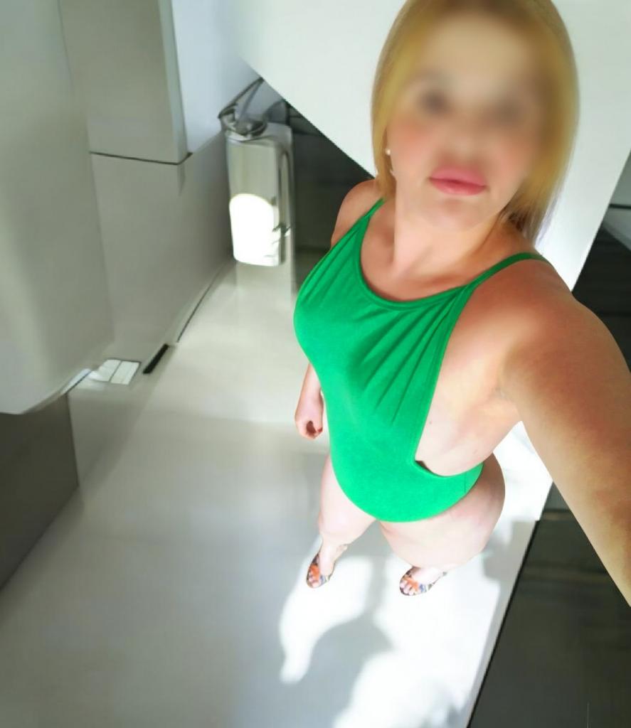 692565260: Chica busca chico en Almería