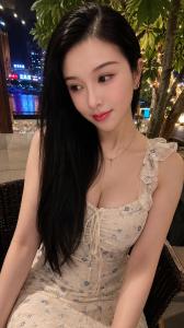 615984449: Chica busca chico en Madrid