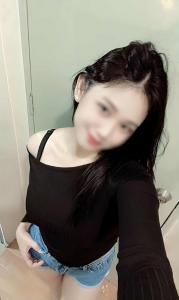 614839645: Chica busca chico en Málaga