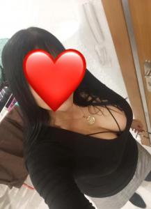 613207649: Chica busca chico en Navarra